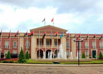 PR exonera ministro da Agricultura e do Ensino Superior