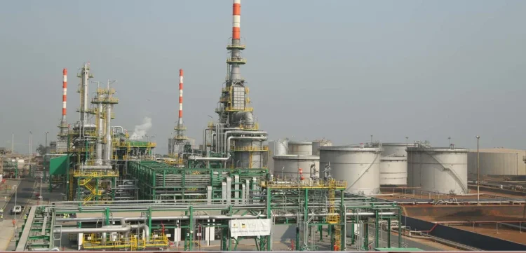 Aquisição de derivados de petróleo regista queda de 4% no terceiro trimestre