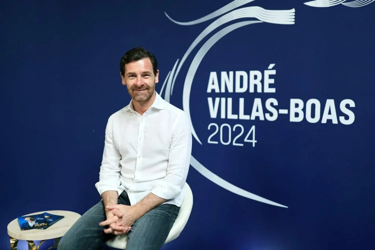 André Villas-Boas a caminho da capital  angolana para visita de trabalho