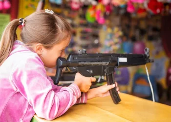 Polónia introduz treino obrigatório  para crianças nas escolas