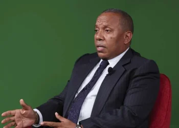 Braço de ferro entre Presidente e primeiro-ministro  de São Tomé sobre taxas aeroportuárias