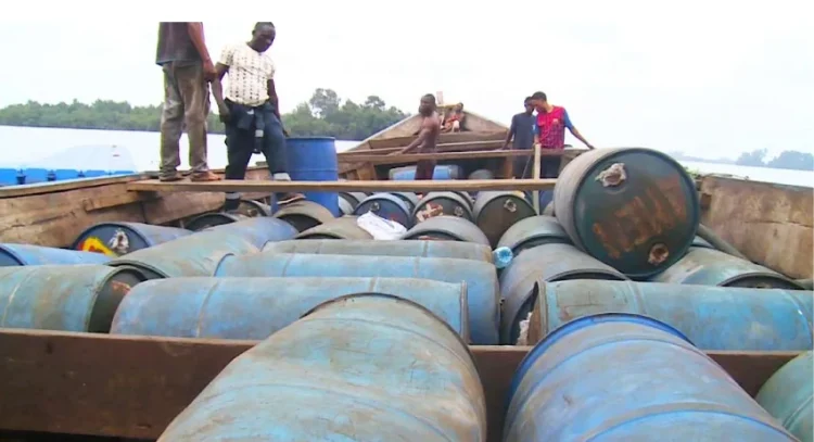Várias pessoas envolvidas no contrabando de combustível não são julgadas por falta de provas em Cabinda
