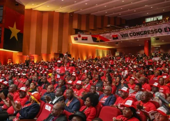 Delegados aprovam moção de apoio ao presidente do MPLA