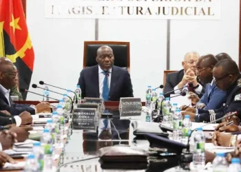 Contrabandistas de combustíveis lucraram mais de 6 mil milhões de kwanzas, seis vezes mais ao prejuízo do Estado
