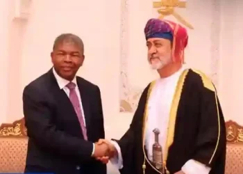 João Lourenço e Haitian Bin Tarik Al Said mantêm encontro em Mascate
