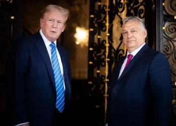 Equipa de Trump diz que estudará proposta  de cessar-fogo de Orbán na Ucrânia