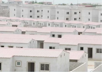 Ministro das obras públicas enaltece feitos dos construtores angolanos