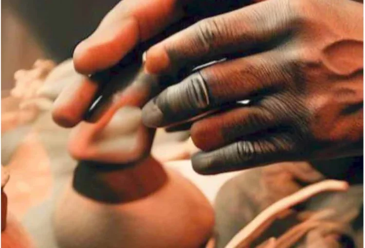 Pastores e curandeiros afastam pessoas com HIV do tratamento com falsa cura da doença