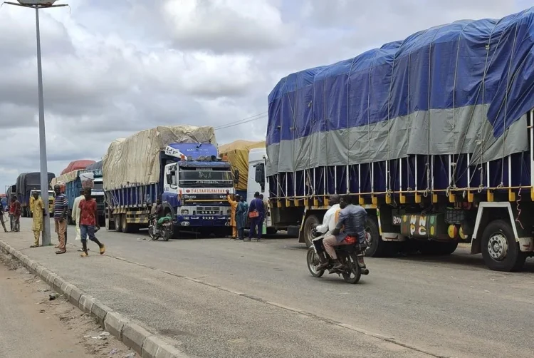 Apreendidos mais de trinta mil litros de combustível em Cabinda
