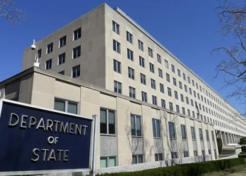 Equipa de Trump força saída de dezenas de  diplomatas seniores do Departamento de Estado