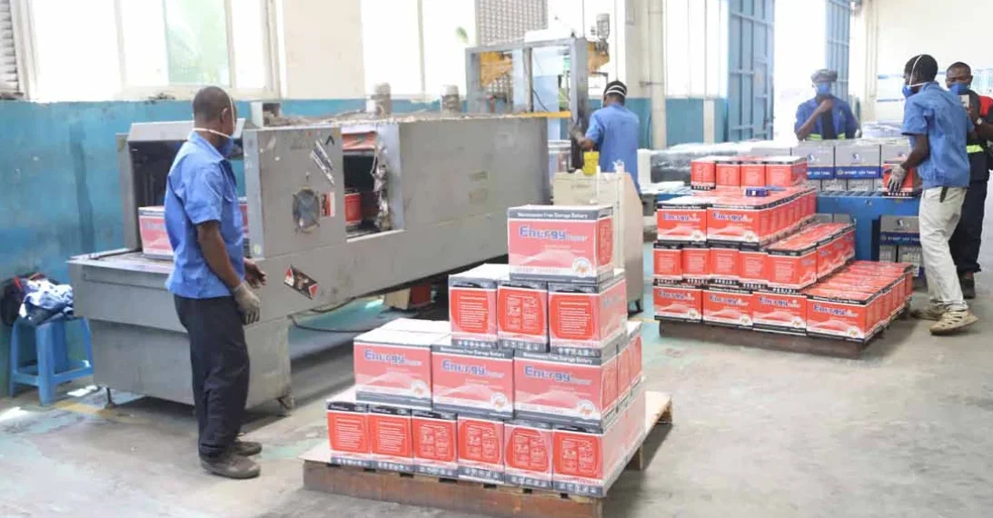 Angola exporta mais de 50 mil baterias por mês