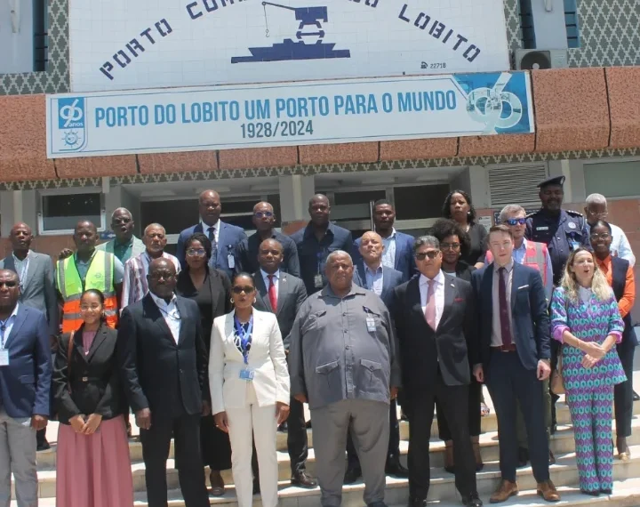Embaixador britânico visita Porto do Lobito e promete mobilizar investimentos para Angola