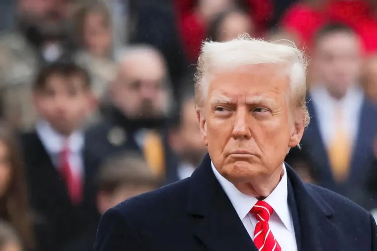 Donald Trump vai enviar Exército  para patrulhar fronteira com o México