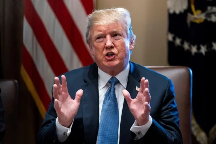 Trump pressiona Putin a negociar acordo de paz com a Ucrânia
