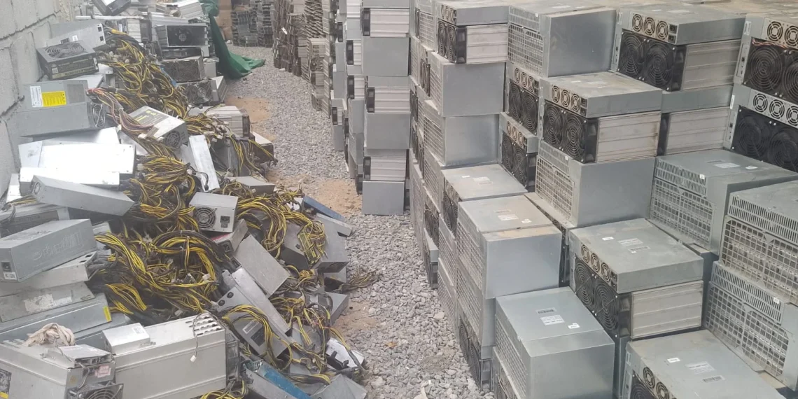 Polícia desmantela 1.ª infraestrutura de mineração de criptomoedas em Benguela