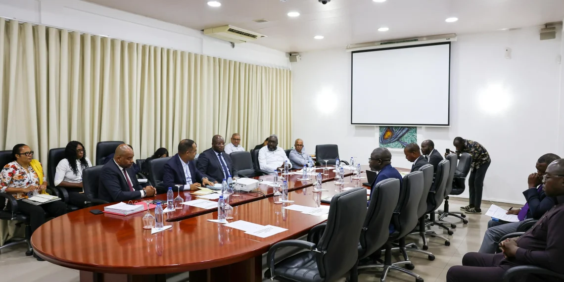 MINJUD e Comité  Organizador do Afrobasket  2025 “afinam” a máquina