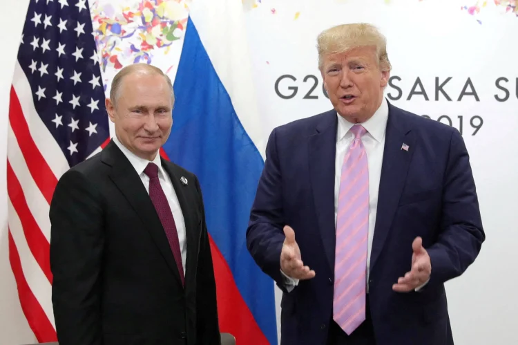 Trump reconhece à mídia que tem mantido conversas  telefónicas com Putin