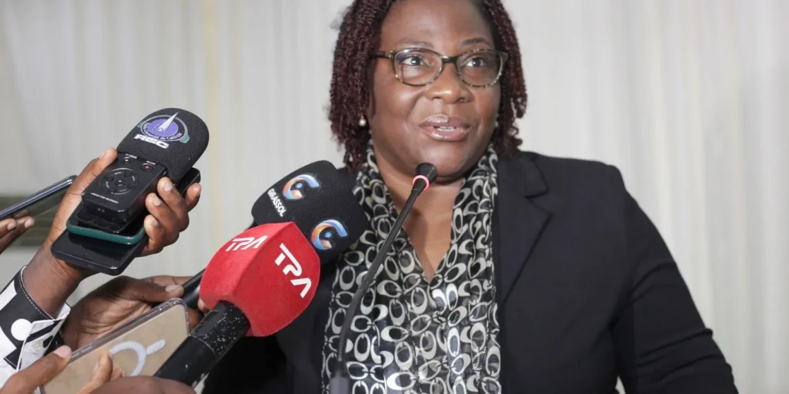 Governadora de Cabinda defende aposta na investigação científica e turismo ecológico  para Miconje e Necuto