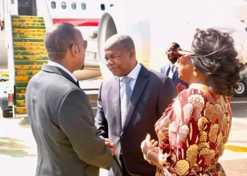 Presidente deixa Addis Abeba