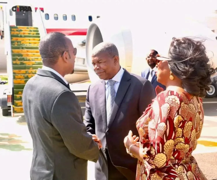 Presidente deixa Addis Abeba