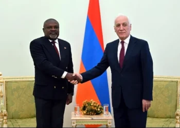Embaixador de Angola na Rússia entrega cartas credenciais ao Presidente da Armênia