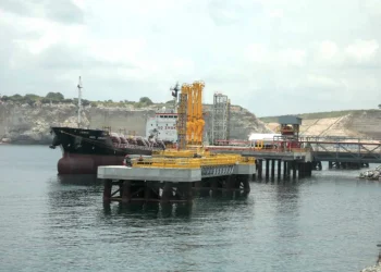 Gigante Oceânico da barra do Dande reforça sistema energético do país e está preparado para atender situações de crise