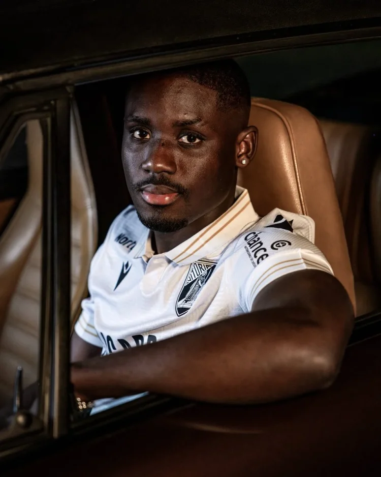 Beni Mukendi troca Casa Pia pelo Vitória  de Guimarães até Junho de 2029