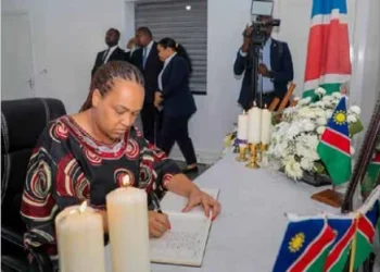 Vice-presidente do MPLA rende homenagem a Sam Nujoma