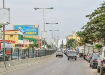 Governador de Luanda trabalha no município da Samba