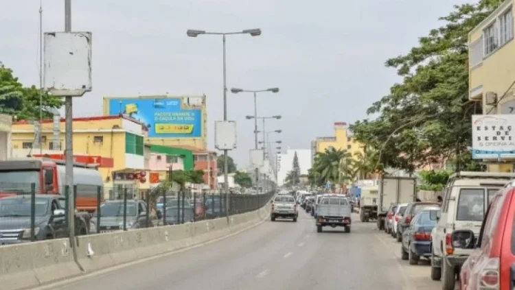 Governador de Luanda trabalha no município da Samba