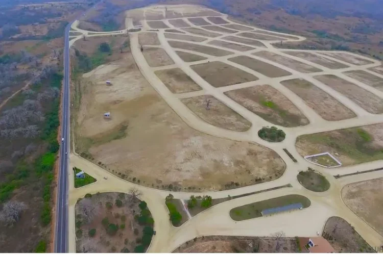 Tômbwa disponibiliza  mais de 200 hectares  para a construção  de infra-estruturas