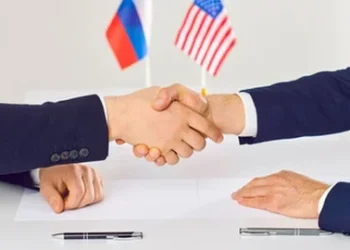 Chefes das diplomacias da Rússia e EUA  retomam diálogo e preparam cimeira