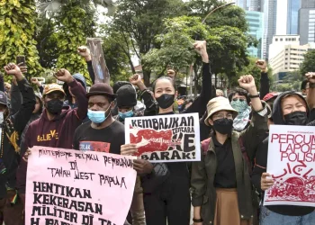 Milhares protestam na Indonésia  contra lei que militariza o Estado
