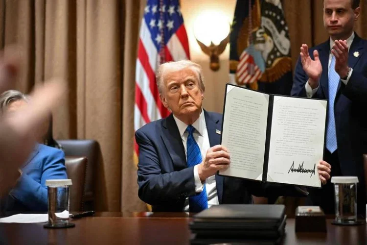 Trump adverte Irão sobre consequências militares se negociações directas forem rejeitadas