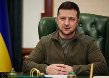 Zelensky vê  novos ataques  como sinal de  que Moscovo  não quer paz