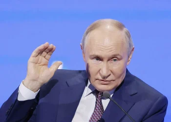 Rússia acusa Ucrânia de desrespeitar  trégua negocia da por Putin e Trump