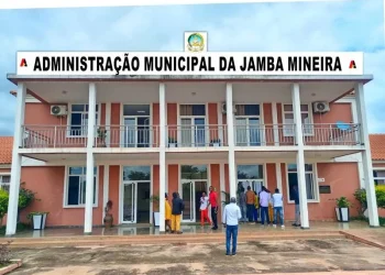 Funcionários da Administração da Jamba queixam-se da falta de meios de trabalho