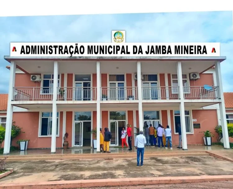 Funcionários da Administração da Jamba queixam-se da falta de meios de trabalho