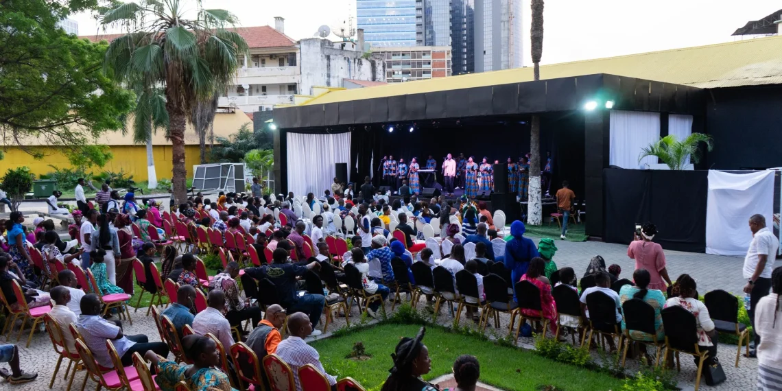 Palácio de Ferro acolhe fórum sobre “sustentabilidade na música e dança tradicional”