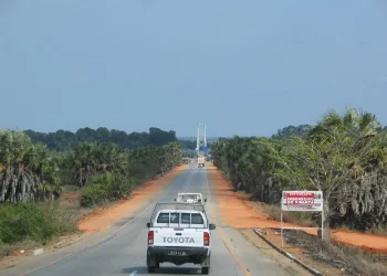Trânsito interdito na Estrada Nacional n° 100