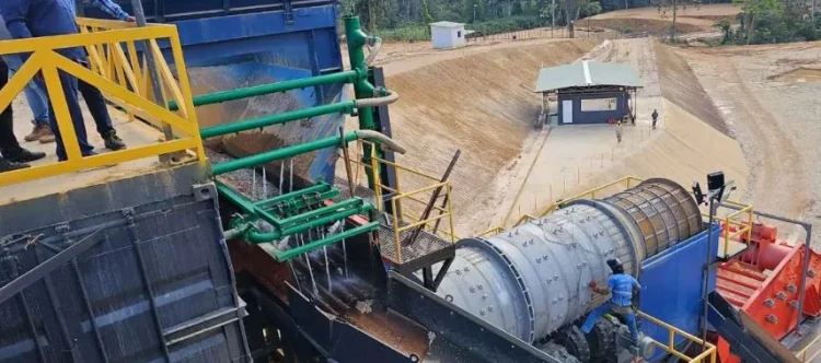 Estado vai retirar licenças às empresas sem capacidade técnica e financeira para explorar ouro em Cabinda