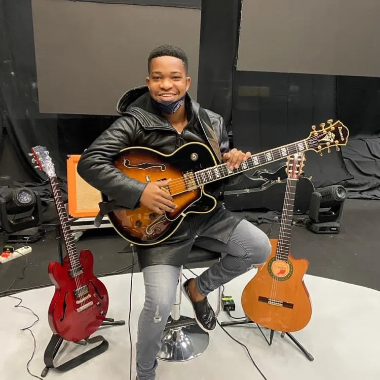 Guitarrista Mário Gomes apresenta-se hoje em concerto intimista no MAAN