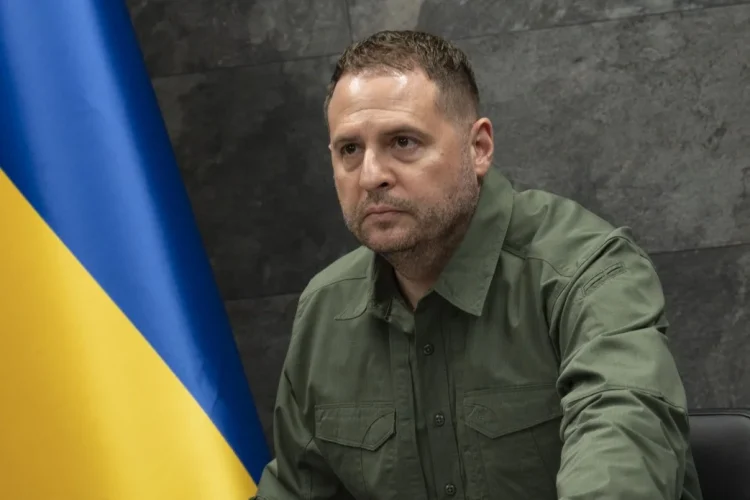 Kiev diz querer negociar fim  da guerra no arranque  de reunião com os EUA