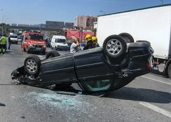 Acidente de viação faz um morto e dois feridos na via expressa