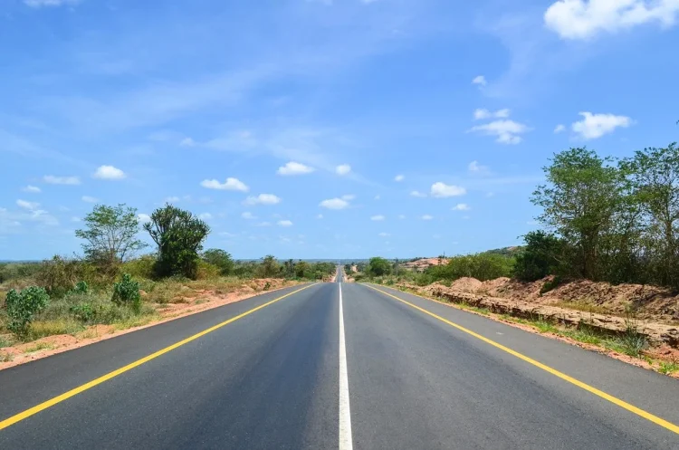 PR anuncia reabilitação da rede rodoviária do país