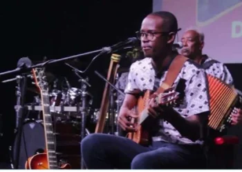 Conjunto Dizu Dietu e União Kiela dividem palco no “Domingo à Nossa Maneira”