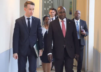 Angola e Ucrânia reforçam cooperação diplomática e comercial