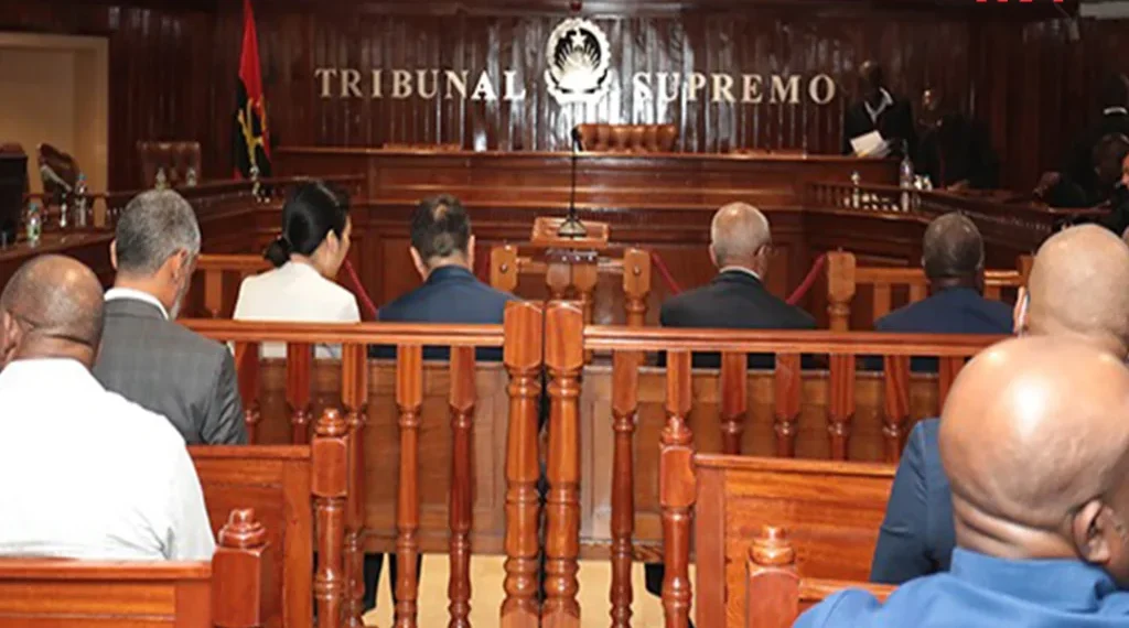Tribunal suspende audiência dos generais Dino e Kopelipa até terça-feira