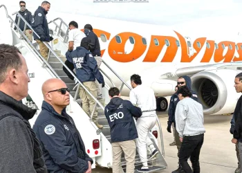 EUA retomam voos de deportação de migrantes para a Venezue