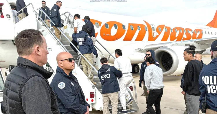 EUA retomam voos de deportação de migrantes para a Venezue